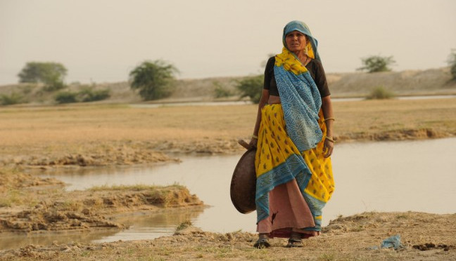 climate-change-women-60540-648x430