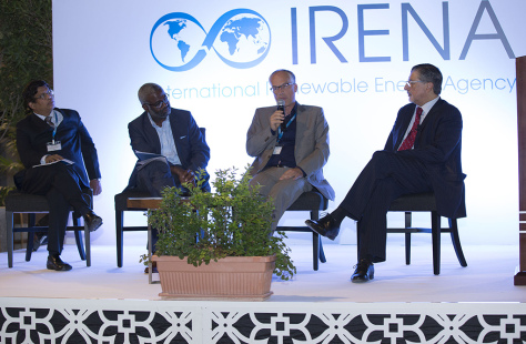 2015-11-25 01.13.17_newsroom