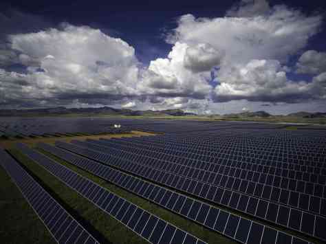 A wind/solar project located in Willcox, Arizona, one of the first utility-scale hybrid wind and solar projects in the USA. Joan Sullivan